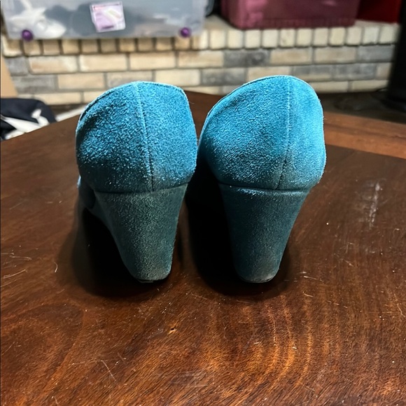 Merona Blue Wedge Shoes with Suede Finish - Picture 4 of 7